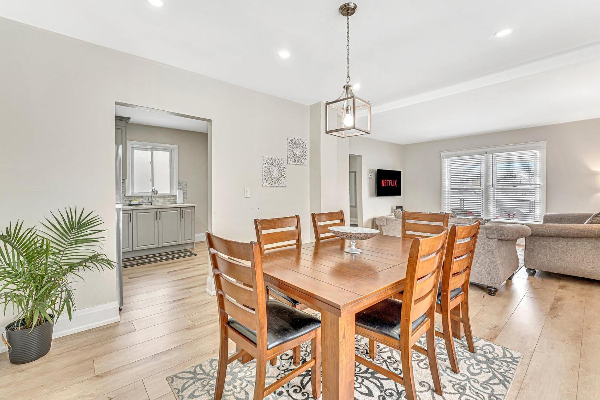Spacious Home 5 Min Walk To Falls 나이아가라 폭포 외부 사진