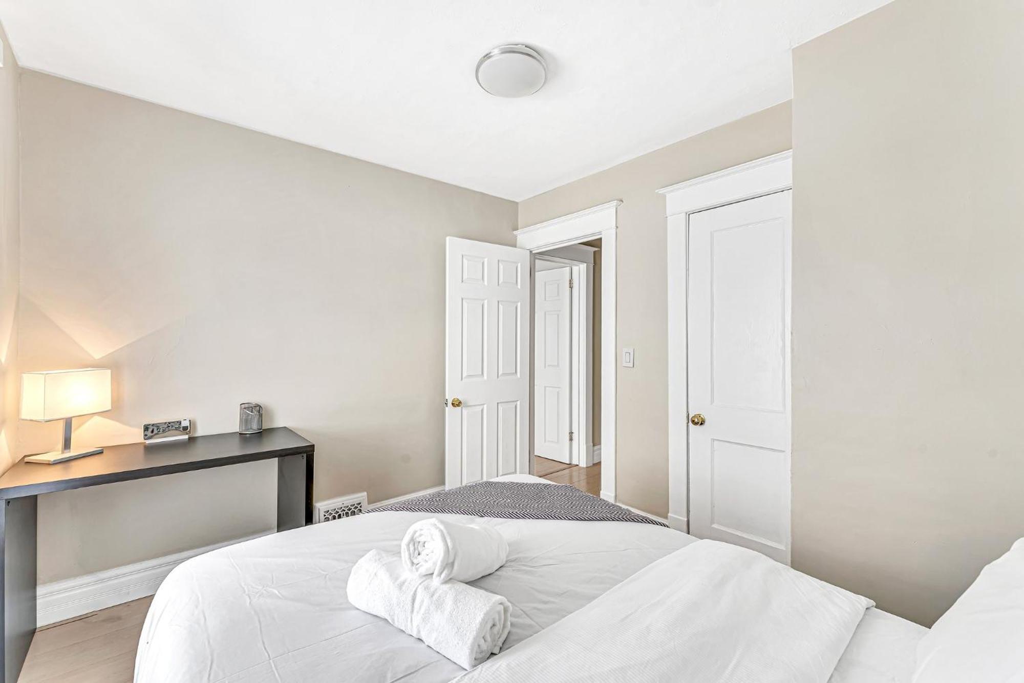 Spacious Home 5 Min Walk To Falls 나이아가라 폭포 외부 사진