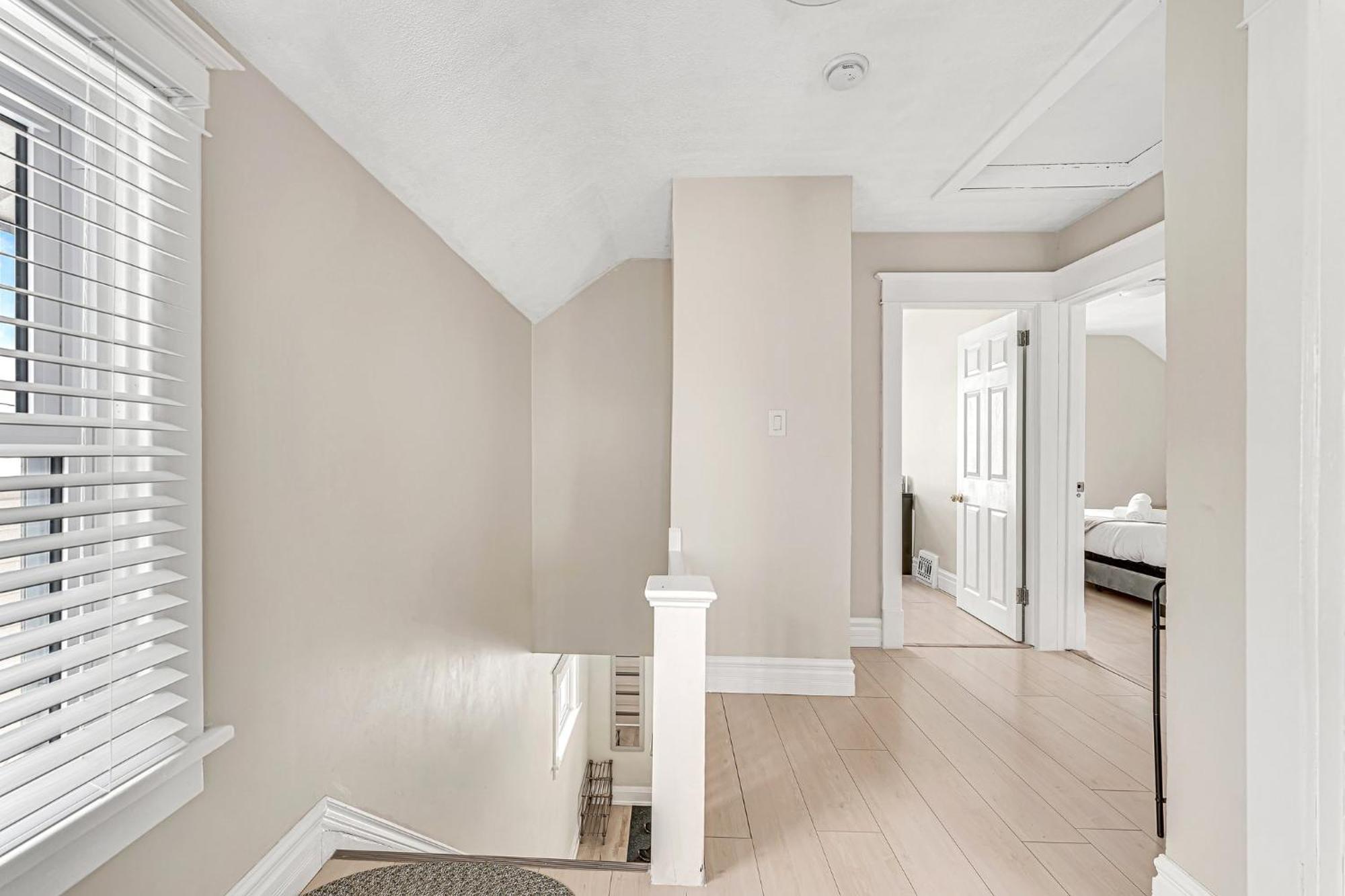 Spacious Home 5 Min Walk To Falls 나이아가라 폭포 외부 사진