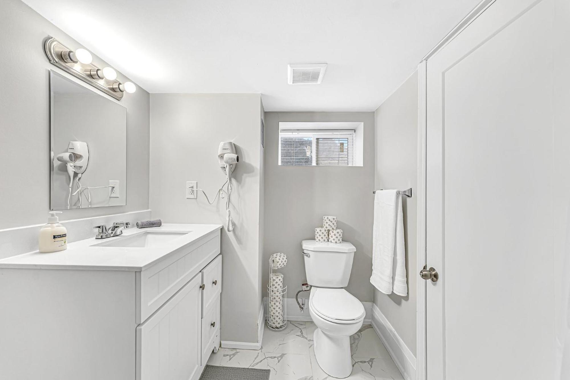 Spacious Home 5 Min Walk To Falls 나이아가라 폭포 외부 사진