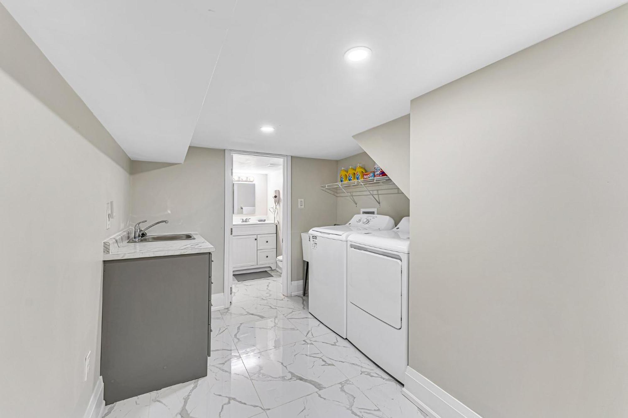 Spacious Home 5 Min Walk To Falls 나이아가라 폭포 외부 사진