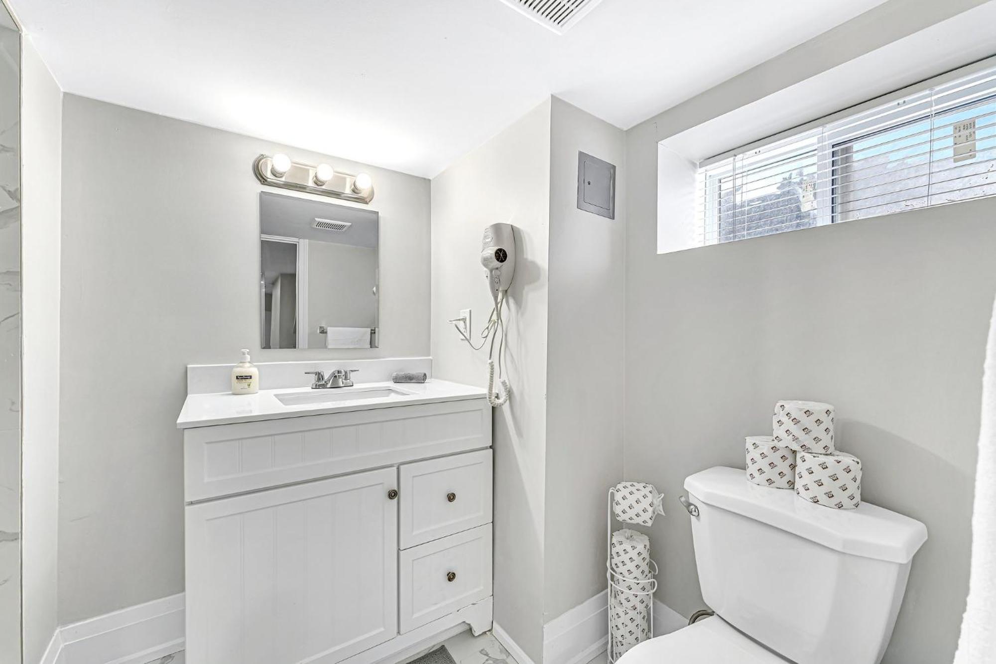Spacious Home 5 Min Walk To Falls 나이아가라 폭포 외부 사진